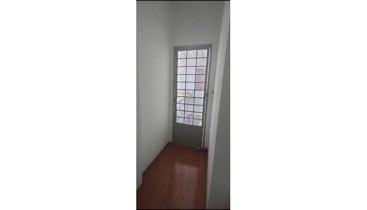 3.5 TỶ NHÀ ĐẸP LUNG LINH - 2 TẦNG - 2 PN CỰC ĐẸP - ĐƯỜNG HẺM XE MÁY - KHU AN NINH - YÊN TĨNH.